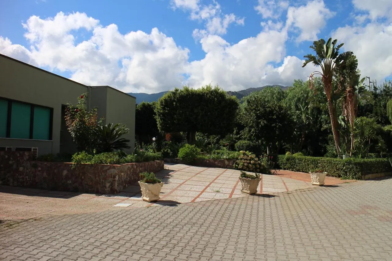 Bed & Breakfast Casa per Ferie Mons Antonino Celona Bed and Breakfast Pistunina