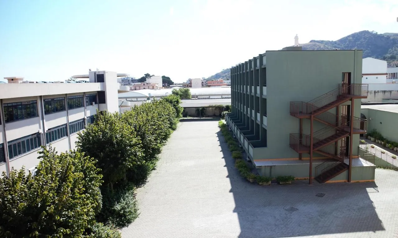 Bed & Breakfast Casa Per Ferie Mons Antonino Celona Bed and Breakfast Pistunina